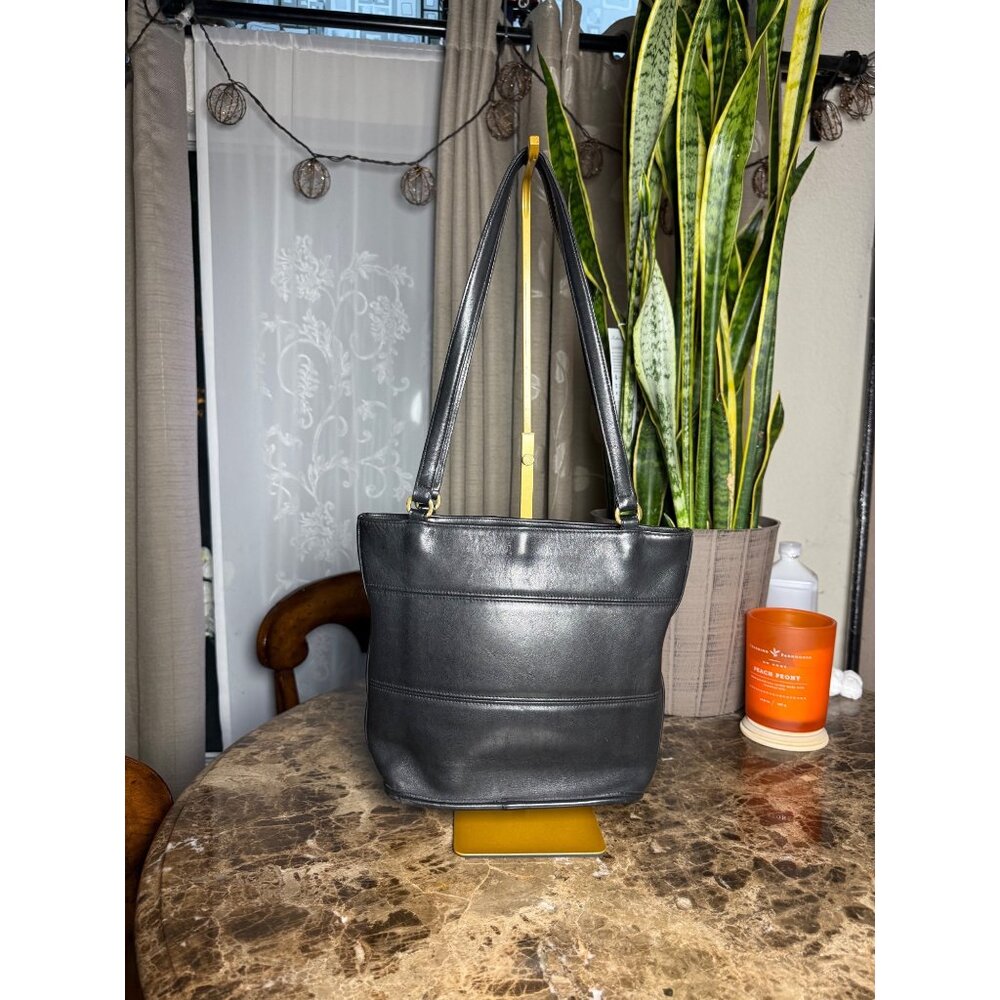 Coach vintage Black Leather Tote Bag With Dual Top Handles & Zippered Compartmen - Picture 2 of 9